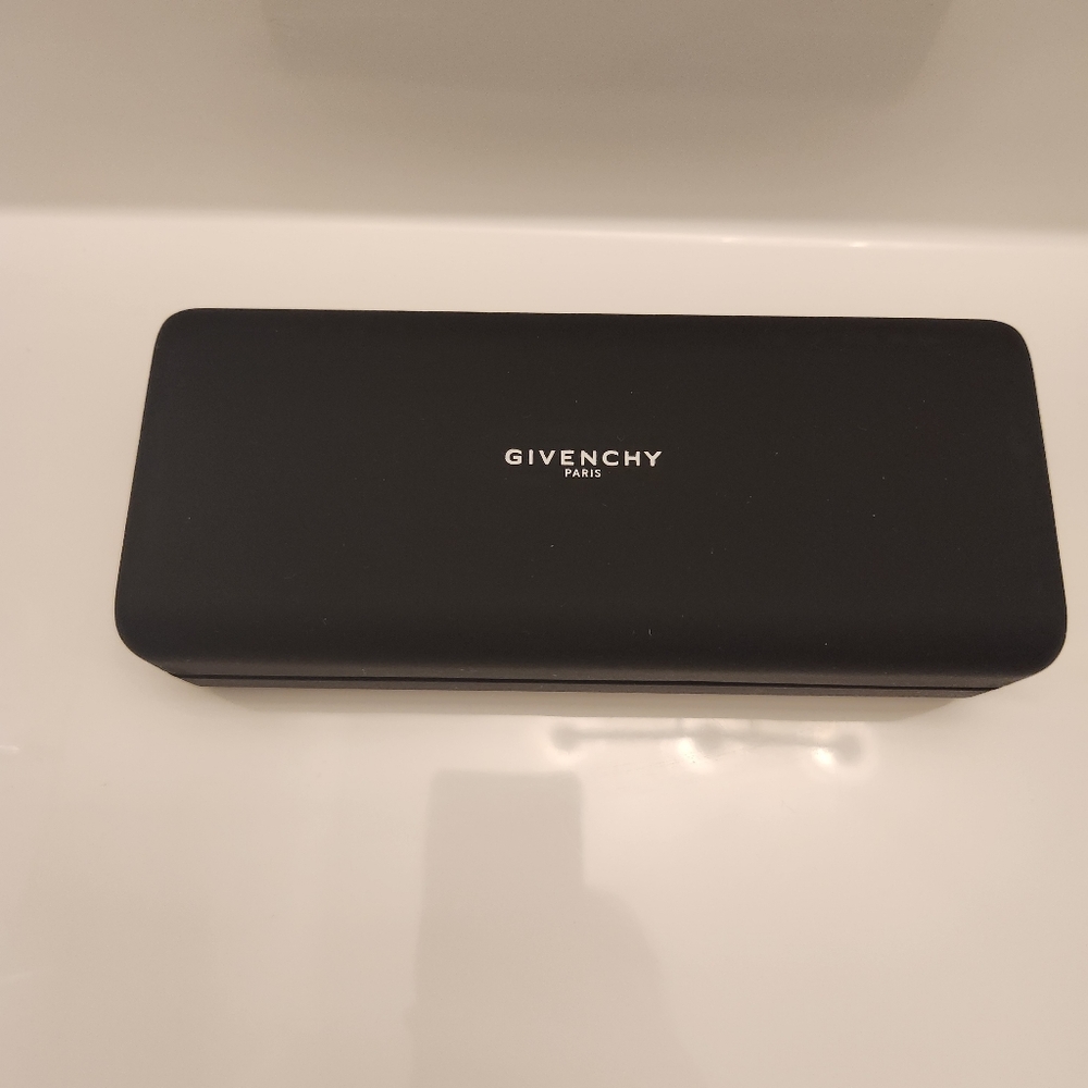 Givenchy Sunglasses Eyeglasses Large Black Hard Case with  Cleaning Cloth